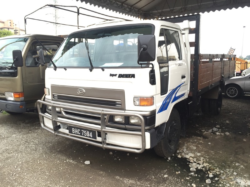 2003 Daihatsu DELTA V116 5,000kg in Kuala Lumpur Manual for RM35,000