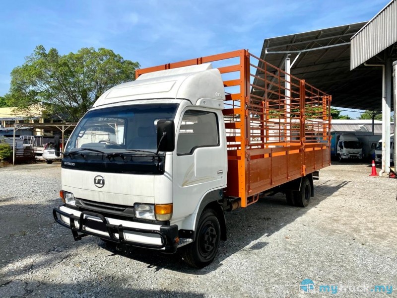 2013 Nissan YU41T5 (UBS) WOODEN CARGO 20' (DOUBLE PAGAR) 5,000kg in ...