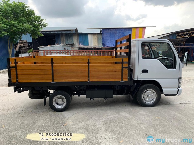 2020 Isuzu NHR69E 4,600kg in Johor Manual for RM49,800 - mytruck.my