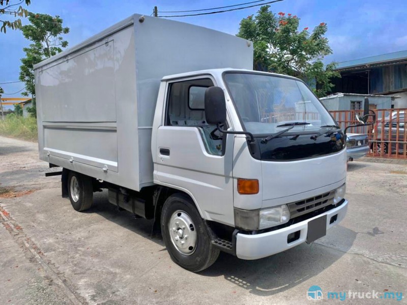 2009 Toyota BU102 4,600kg in Johor Manual for RM28,800 - mytruck.my