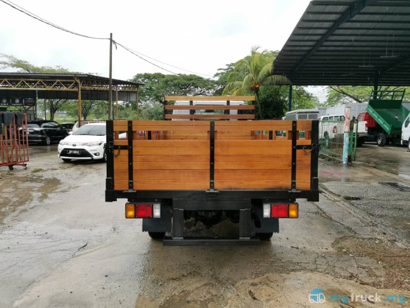 2022 Isuzu NHR85 4,800kg in Johor Manual for RM65,300 - mytruck.my