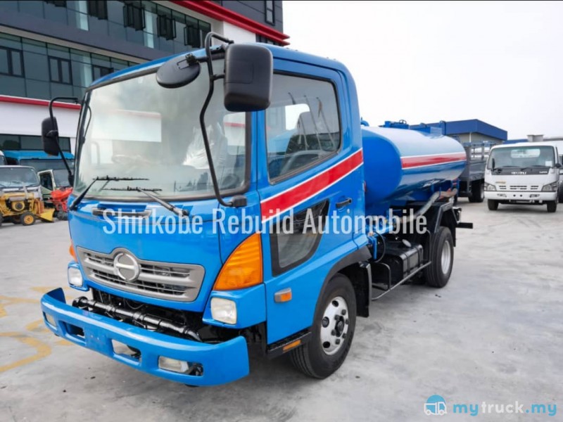 2019-hino-hino-500-lorry-water-tanker-isuzu-lorry-water-tanker