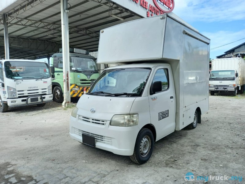 2015 Daihatsu Granmax S402RP Luton Food Truck 8'4 2,100kg in Selangor ...