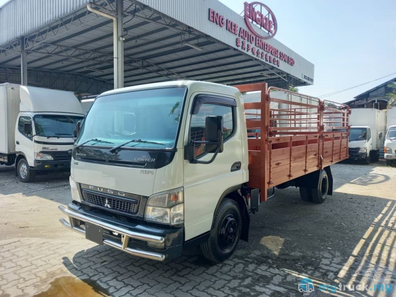 2015 Mitsubishi-Fuso FE83PG Kargo Am 16'8 LowMile !!! 5,000kg in ...