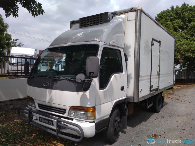 Isuzu npr 75ll