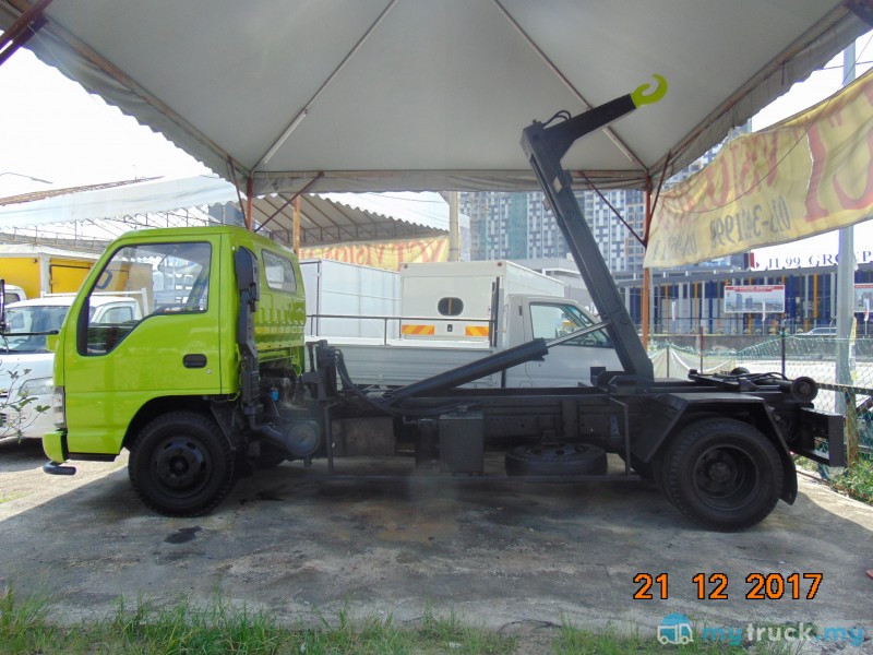 Isuzu npr 66