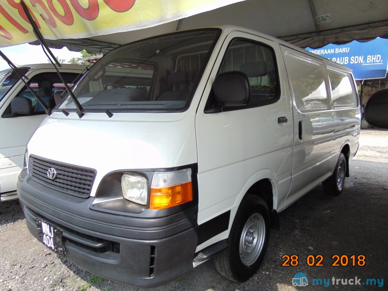 Toyota hiace 2005