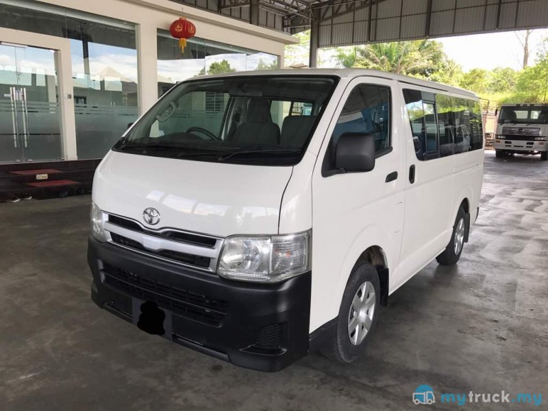 Тойота hiace 2013