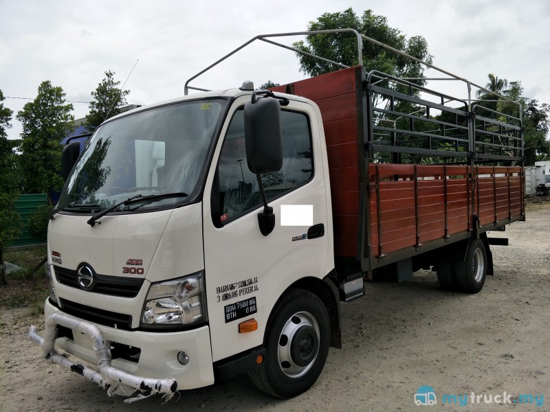 2018 Hino XZU720 7,500kg in Johor Manual for RM97,000 - mytruck.my