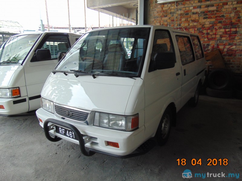 Nissan vanette 2002 года