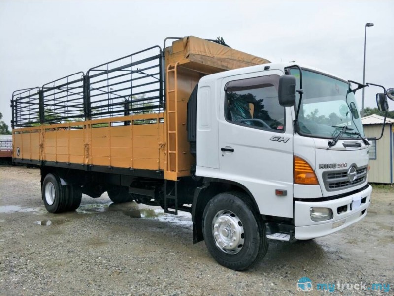 2010 Hino 500 Series 18,000kg in Johor Manual for RM125,000 - mytruck.my