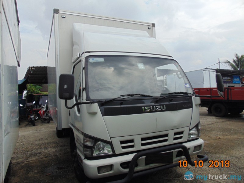 Isuzu npr 66