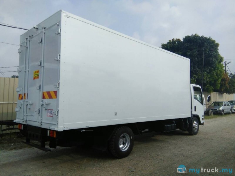 2018 Isuzu FRR 90 7,500kg in Johor Manual for RM0 - mytruck.my