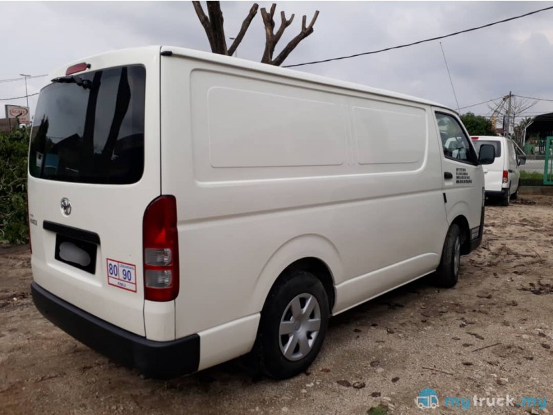 harga van toyota hiace