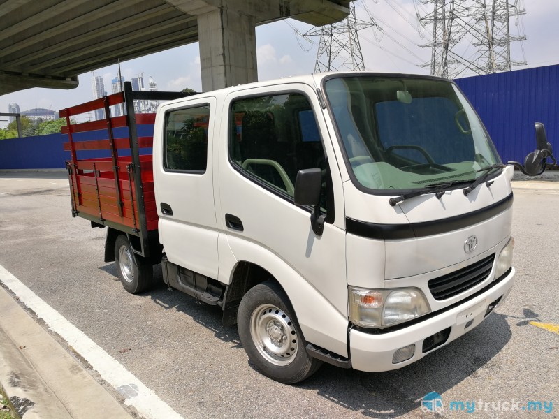 Toyota dyna hybrid