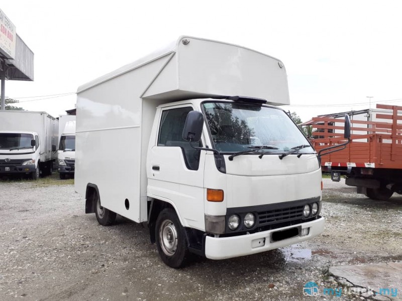 1996 Toyota LY100R Luton Box 9'3 2,400kg in Selangor Manual for RM12 ...