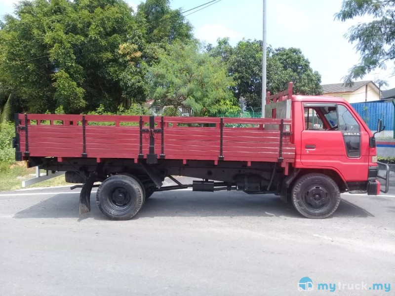 Daihatsu delta грузовик