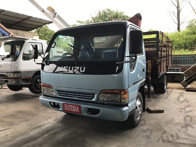 2017 Isuzu XZU362 5,000kg in Johor Manual for RM0 - mytruck.my