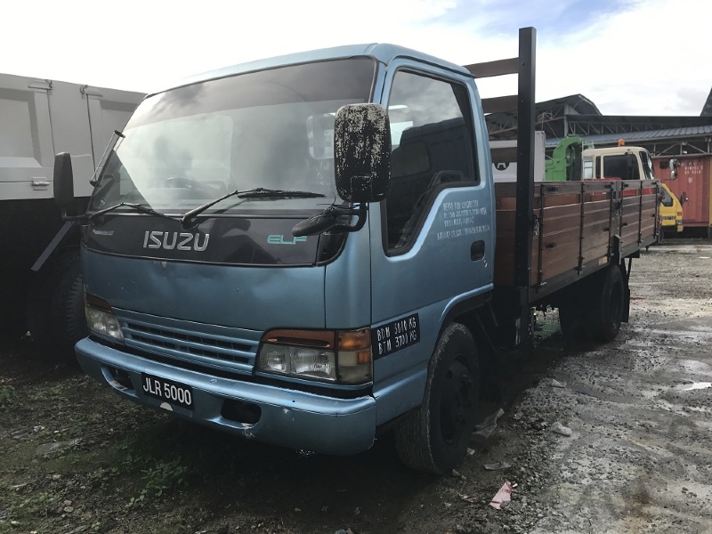 2016-isuzu-npr-71-5-000kg-in-johor-manual-for-rm50-000-mytruck-my